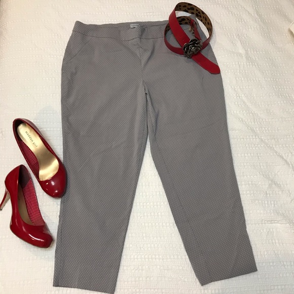 Pants - 💗3/$20 XL gray polka dot stretchy ankle pants EUC